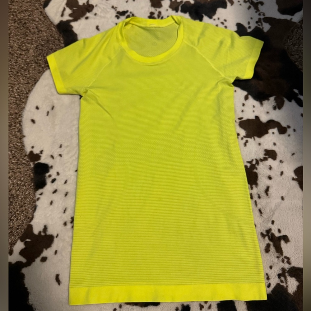 Lululemon Swiftly Tech T-shirt!
